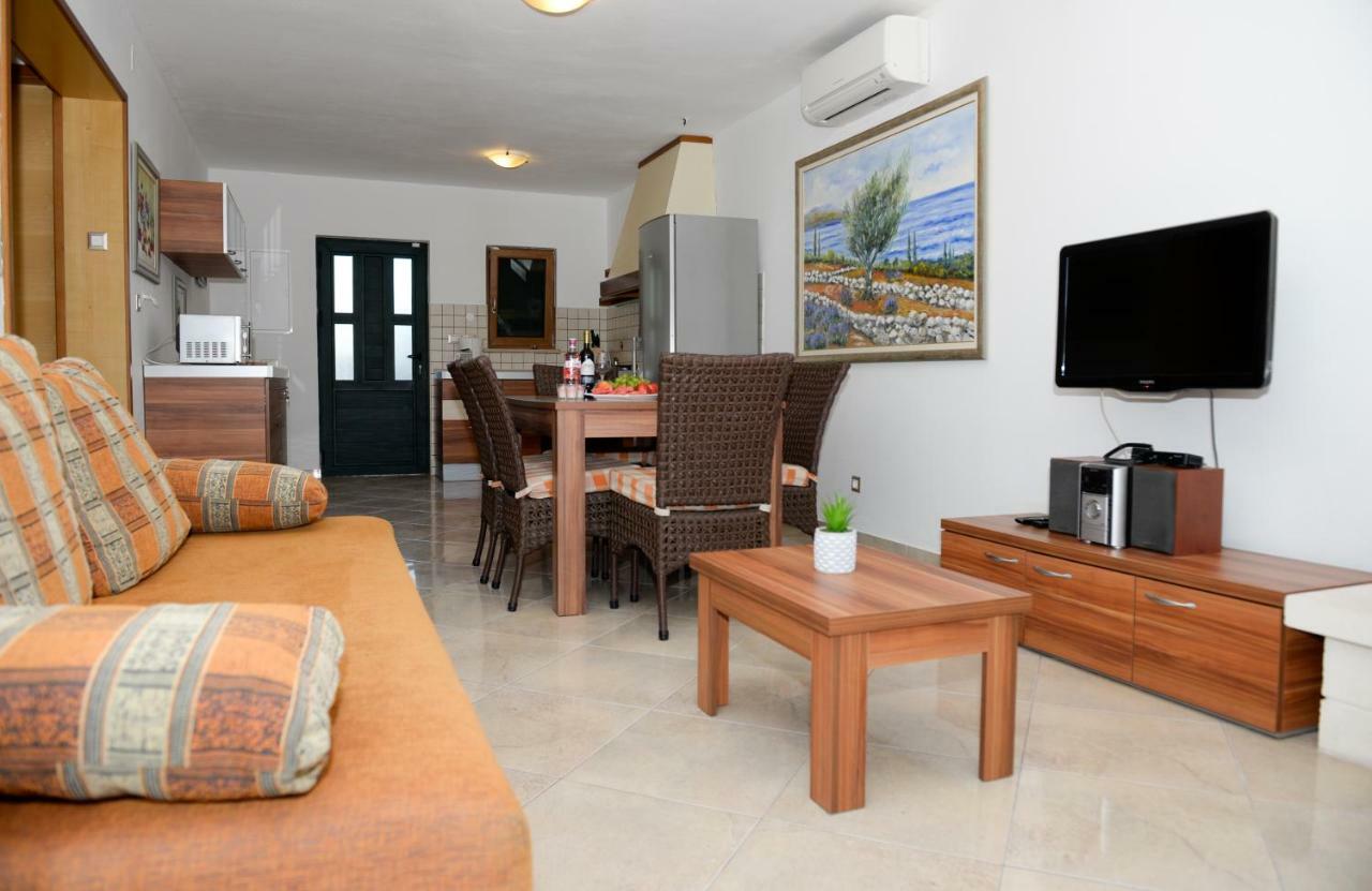 Apartment Markioli Повля Екстер'єр фото