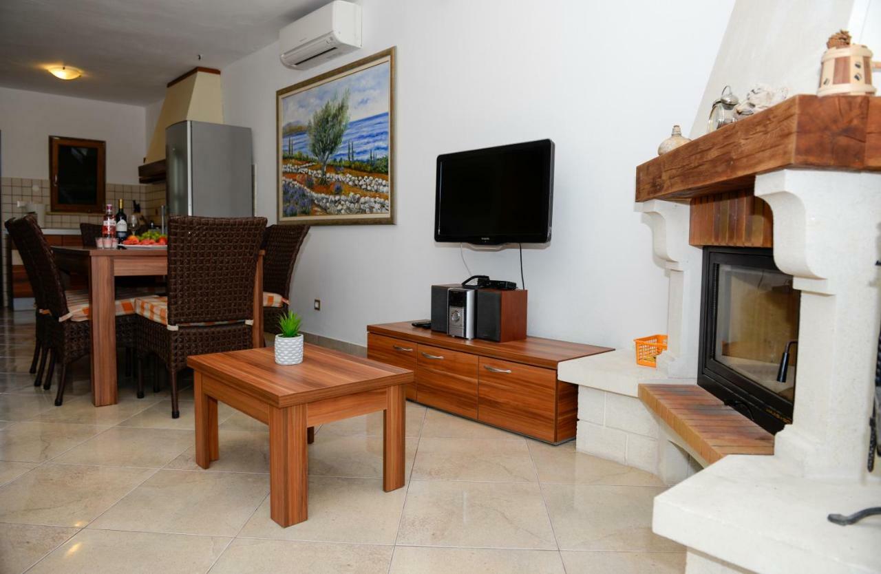 Apartment Markioli Повля Екстер'єр фото